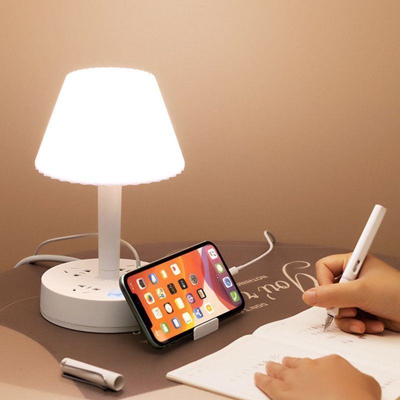 table lamp with power outlet_0004_Gallery-5.jpg